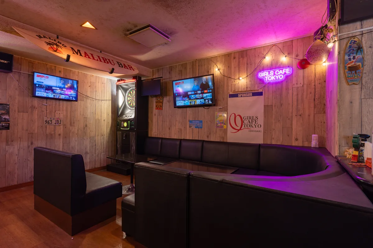 GIRLS CAFE TOKYO石垣島のボックス席